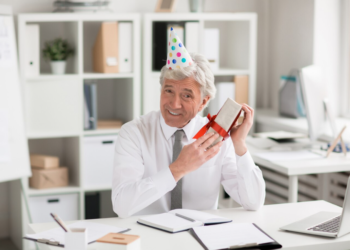 з днем народження керівника