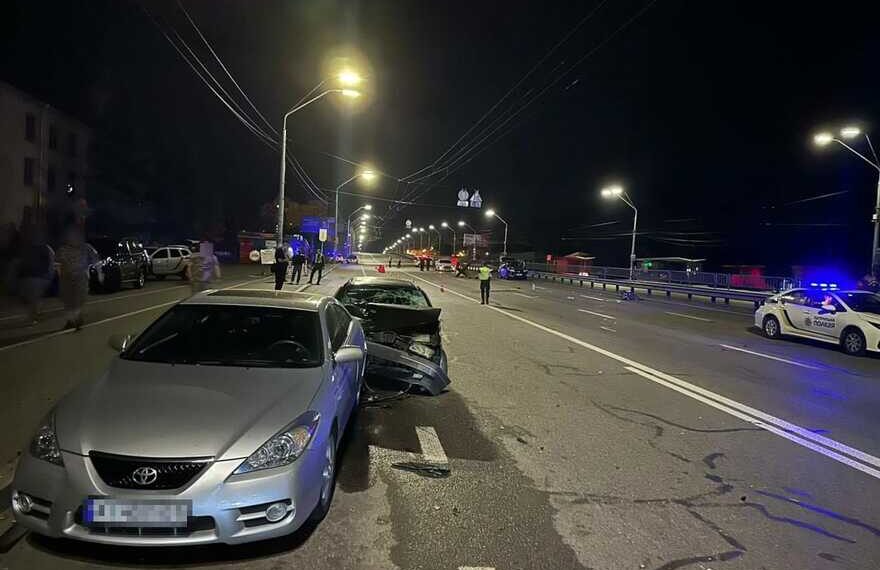 ДТП в Киеве – водитель на блокпосту сбил военных | Новини Київа