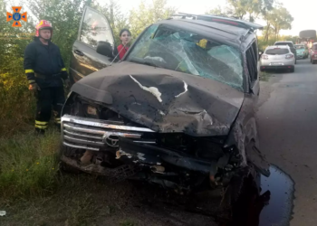 У Кривому Розі внаслідок потрійної ДТП одна людина загинула та ще троє поранені. ФОТО | Кримінальні новини