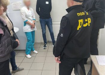 Псевдовакцинування: підозра співробітникам запорізької клініки |