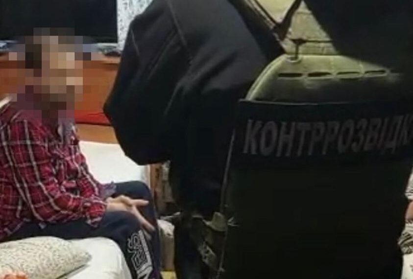 Фіксував наслідки обстрілу 9-типоверхівок у Запоріжжі: затримали інформатора |