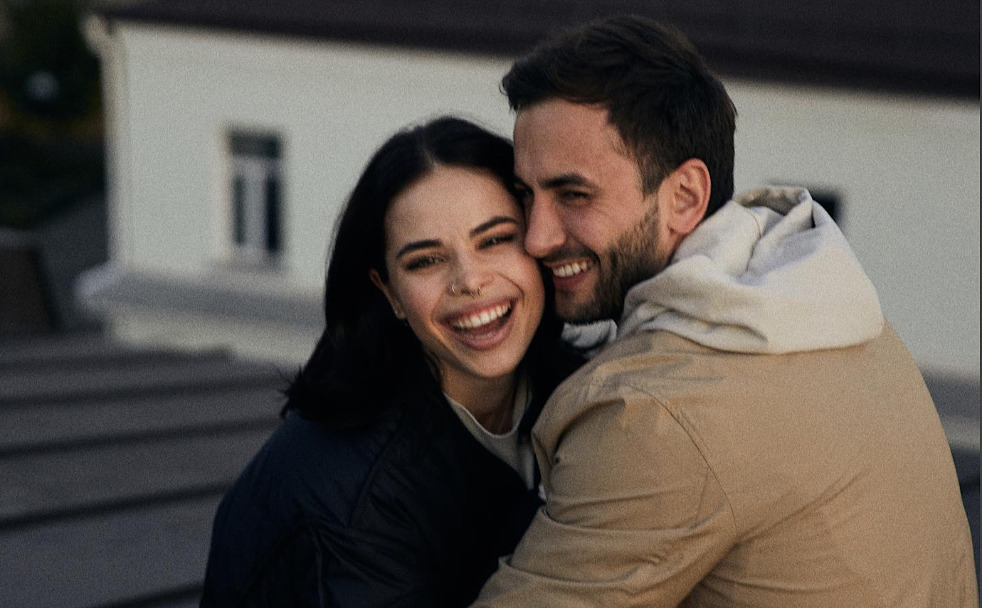 Рома Свечкоренко натякнув на вагітність нареченої