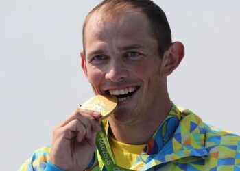 Помощь пострадавшим от войны: олимпийский чемпион из Одессы выставил на продажу свои медали