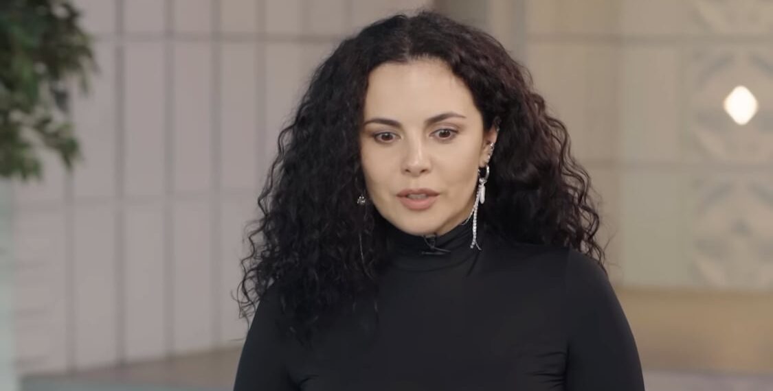 Продюсер Полякової прокоментував позицію Каменських: плач на камеру та спів російською – “Несерйозні речі” | Музика