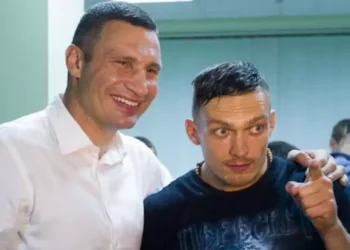 «Усик на одном пути с братьями Кличко»: американский боксер уверен, что наш чемпион скоро завершит карьеру – Спорт