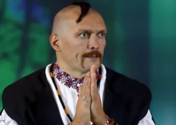 «В этом и есть сила»: Усик признался, благодаря кому находится на вершине бокса – Спорт