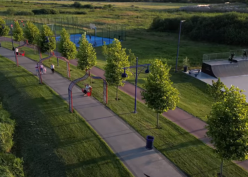 В Ірпені відновили пошкоджену рашистами набережну (ВІДЕО)