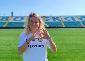 Жіноча «Ворскла» підписала півзахисницю Аню Давиденко з ковалівського «Колоса» • Футбол •