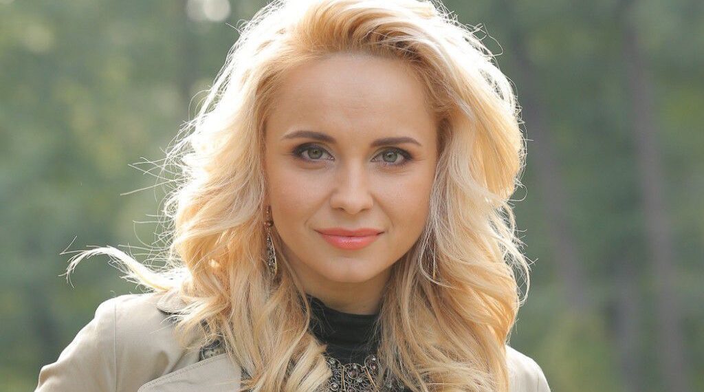 “Змиваю з себе негатив”: Ребрик після скандальної відпустки повернулася до рідних Чернівців – українці обурені |