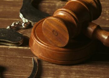 Чиновнику Львівської міської ради, якого затримали на хабарі, повідомили про підозру: деталі – Перший львівській портал