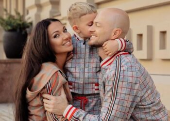 Дружина Влада Ями Лілія похизувалась подякою від командування за допомогу: гордості немає меж |