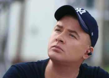 Двоє дорослих синів, службовий роман та таємна дружина: які секрети приховував від усіх Андрій Данилко? |