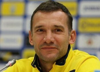 Легендарний Андрій Шевченко зворушливо привітав Олександра Усика з перемогою над Даніелем Дюбуа | Футбол