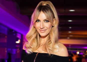 Леся Нікітюк стала обличчям відомого українського бренду Rikkyhype: навчить жінок любити себе з макіяжем і без |