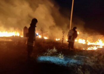 На Херсонщині через атаку росіян загорівся будинок