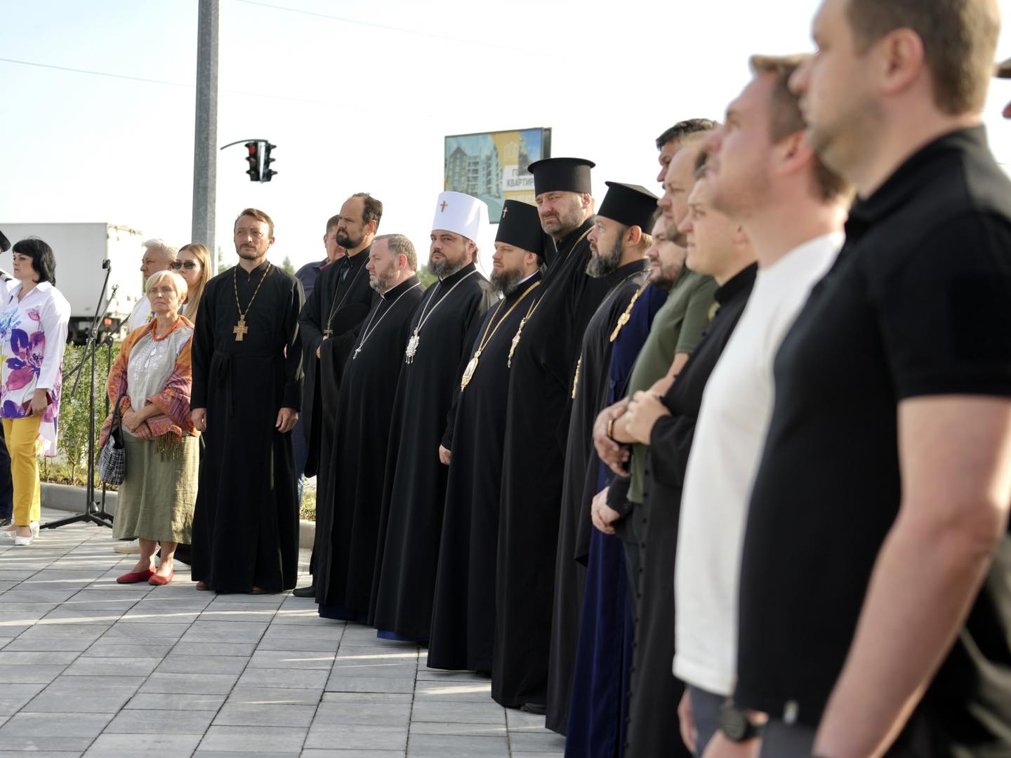 На зображенні може бути: 9 людей