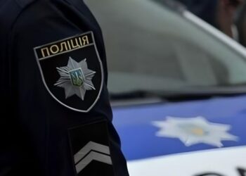 Патрульні у Дніпрі виявили у водія речовини схожі на наркотичні