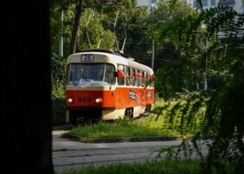 Під час екскурсій на ретро-трамваї у Львові зібрали майже 32 тис. гривень на благодійнсть – Перший львівській портал