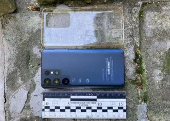 Путивльські поліцейські встановили крадіїв мобільних телефонів – Суми та область