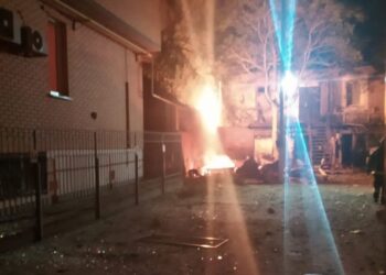 Рятувальники Херсонщини ліквідували наслідки обстрілів та деблокували жінку під завалами