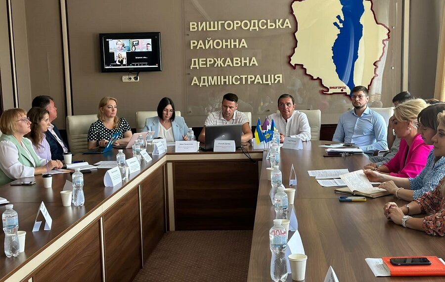Соціальний захист на рівні громад: у Вишгородській РДА провели круглий стіл (ФОТО)