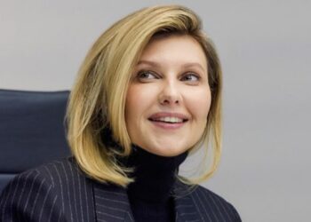 Трендові зачіски 2023, які не вимагають особливого догляду: таку собі зробили Олена Зеленська і Оля Цибульська |