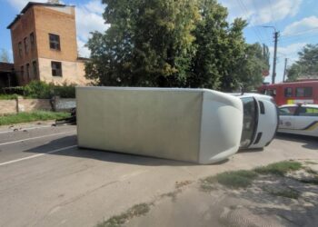 У Білій Церкві перекинулась фура