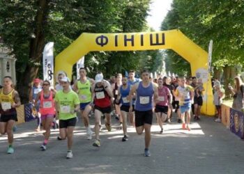 У Львові 250 людей бігли в пам’ять про загиблих Героїв (фото) – Перший львівській портал