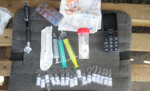 У пасажира автобуса на блокпосту вилучили наркотики – Суми та область