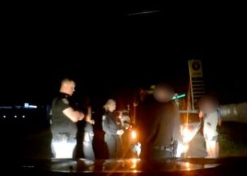 У Сумах вночі неадекватна жінка побила двох жінок-патрульних – Суми та область