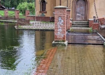 У Сумах затопило дитячий парк “Казка” – Суми та область