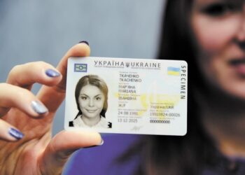 В Україні вперше змінили ім’я по батькові на по матері. 16-річна дівчина стала Лесіївною – Перший львівській портал