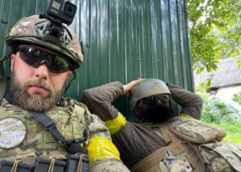 Військовий ЗСУ Крістіан Ударов прочитав лекцію для молоді (Фото)  