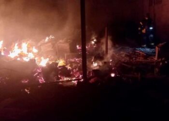 Вогнеборці на Херсонщини ліквідували наслідки ворожих обстрілів