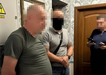 Затримано посадовця КМВА, який допомагав ухилянтам – ДБР (Відео)