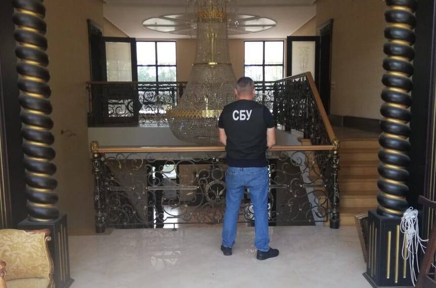 З’явились фото з елітного маєтка на Київщині головного комуніста (ФОТО)