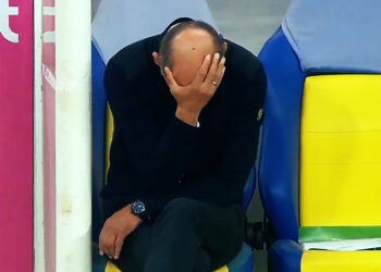 ЗМІ: Після розгрому від «Руху» Віктор Скрипник проігнорував пресконференцій • Футбол •