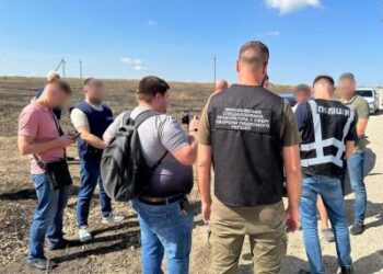 2500 доларів США за списання з війського обліку за станом здоров’я – у Миколаєві поліцейські затримали посередника на вимаганні неправомірної вигоди » Новини Миколаїва