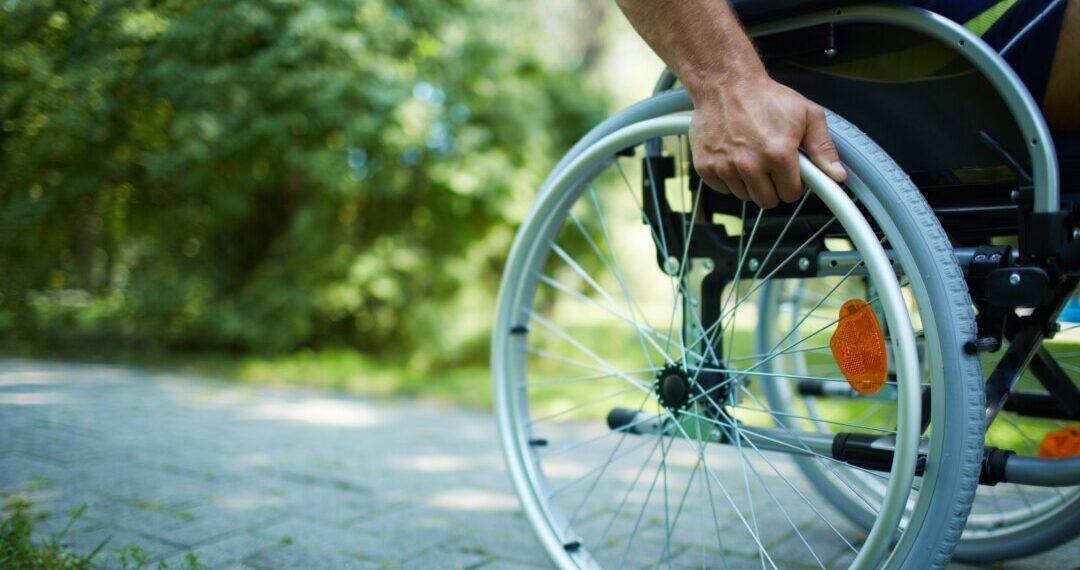 Броварчани з інвалідністю та особи поважного віку можуть безкоштовно отримати крісла колісні та ходунки