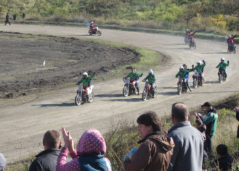 Мотобольне «Поділля-Мотор» по черзі зіграє з командами Полтавщини • Мотобол •