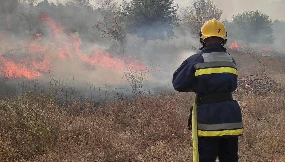 На Херсонщині через обстріли окупантів сталося три пожежі