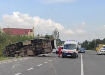 На Львівщині водій у стані наркотичного сп’яніння зіткнувся з рейсовим автобусом – Перший львівській портал