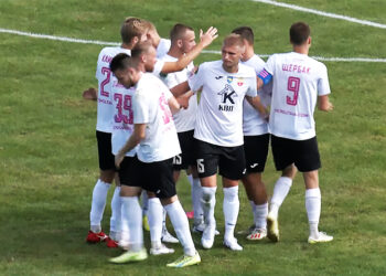 Перша ліга: «Полтава» перемогла «Гірник-Спорт» в обласному дербі (відео) • Футбол •