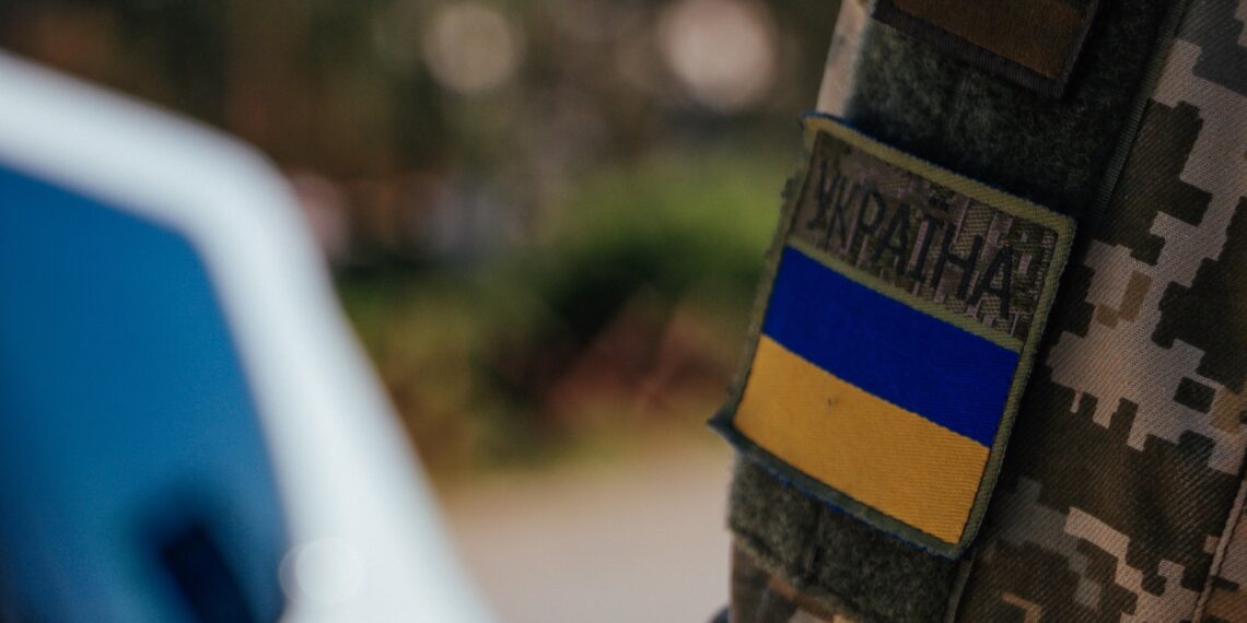 Прикордонники Київщини виявили в чоловіка дві гілки марихуани