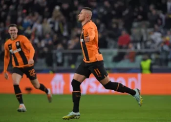 Пышногрудая жена вингера Шахтера сделал фотосессию в образе Playboy: часть откровенных фото она опубликовала – Спорт