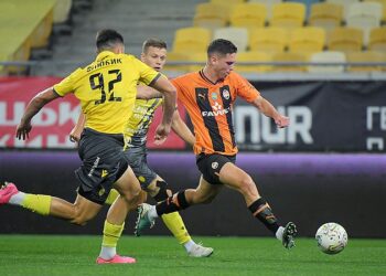 Сенсація у Львові: Рух відібрав очки у Шахтаря у 8-му турі УПЛ | Футбол