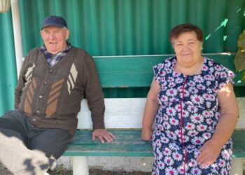 “Терпіли, поки ще можна було”: як подружжя пенсіонерів виїжджали з Маріуполя, а тепер живуть на прикордонні Сумщини – Суми та область