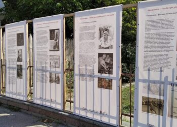 У Богуславі запрацювала вулична банерна виставка “Бражники – майстри українського костюма”