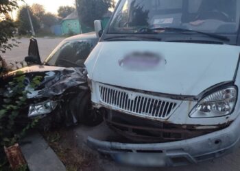 У Глухові зіштовхнулися ВАЗ та ГАЗ – Суми та область