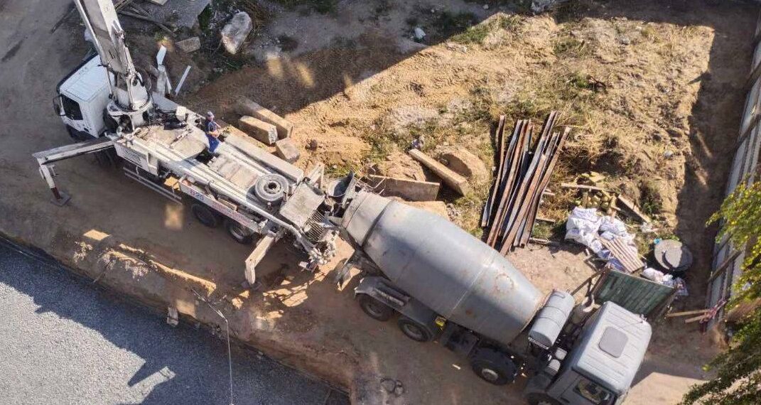 У Макарові активно відновлюють житловий багатоквартирний будинок (ФОТО)